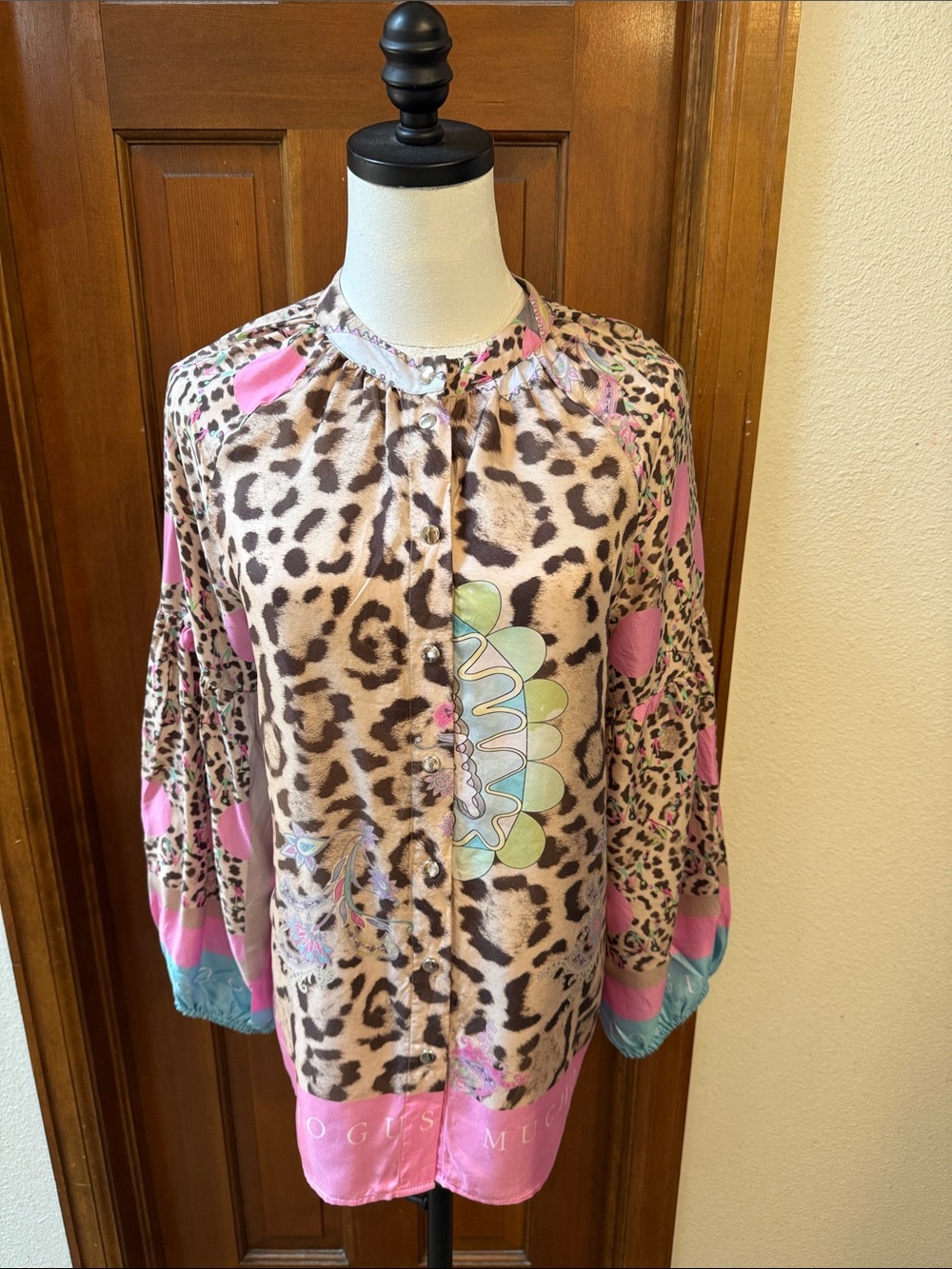 Mucho Gusto Womens Pink Leopard Print Button Front Blouse Size XS